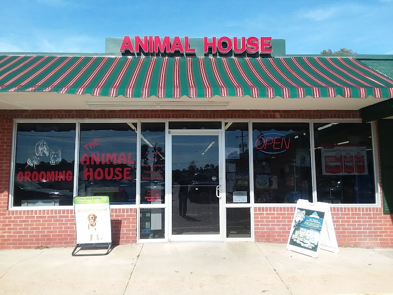 Animal House - Photo 1
