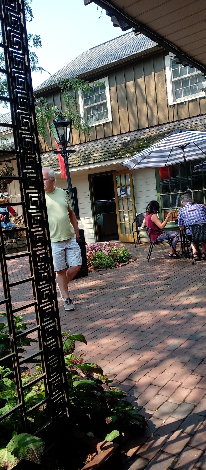 Cuboid Nature Aquarium - Photo 1