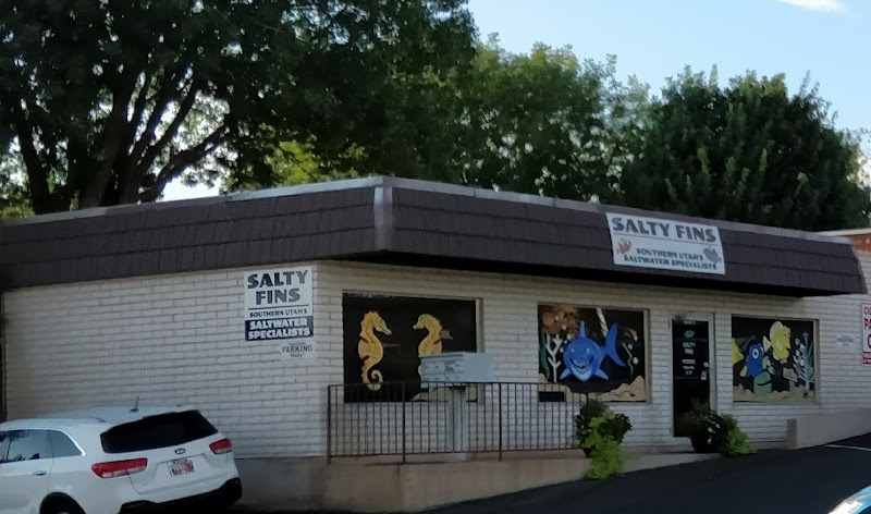 Salty Fins Saltwater Aquarium store - Photo 1