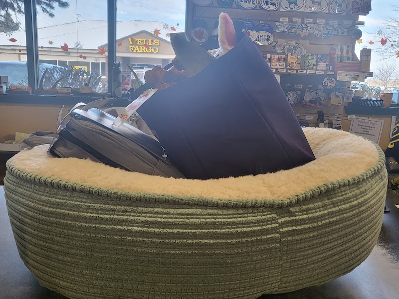 Bend Pet Express - Photo 3