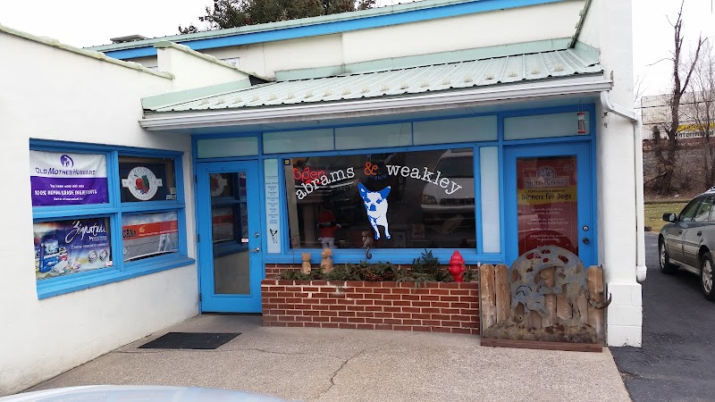 Abrams & Weakley General Store for Animals - Photo 3