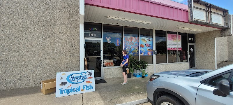 Champions Tropical Fish Room - Photo 1