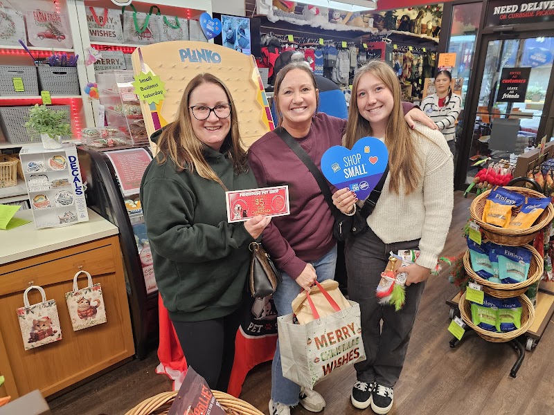 Firehouse Pet Shop - Photo 2