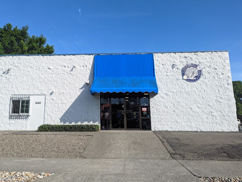 Caesar's Tropical Fish Factory - Photo 1