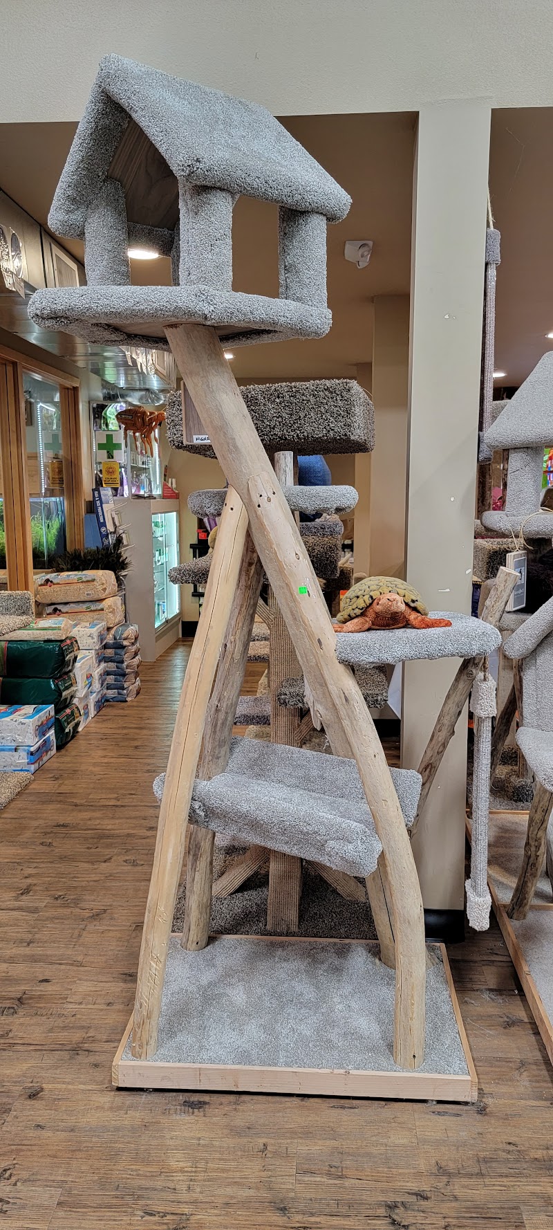 Denny's Pet World - Photo 3