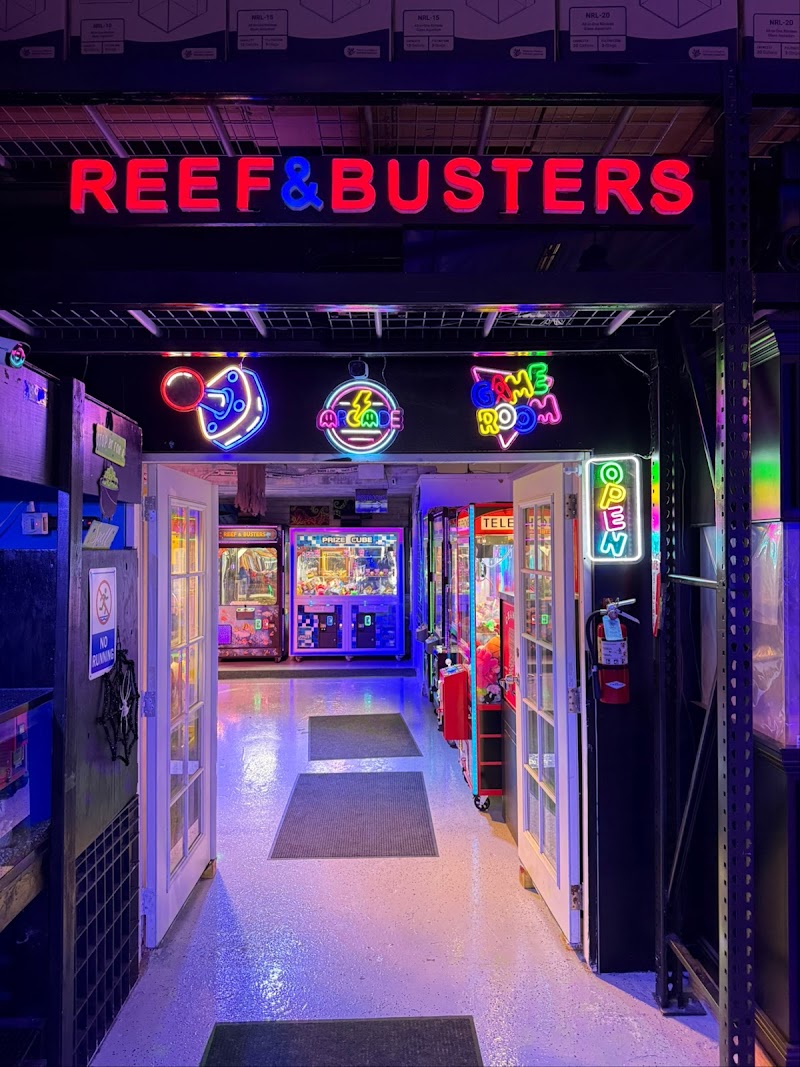 LAX Aquarium - Photo 1