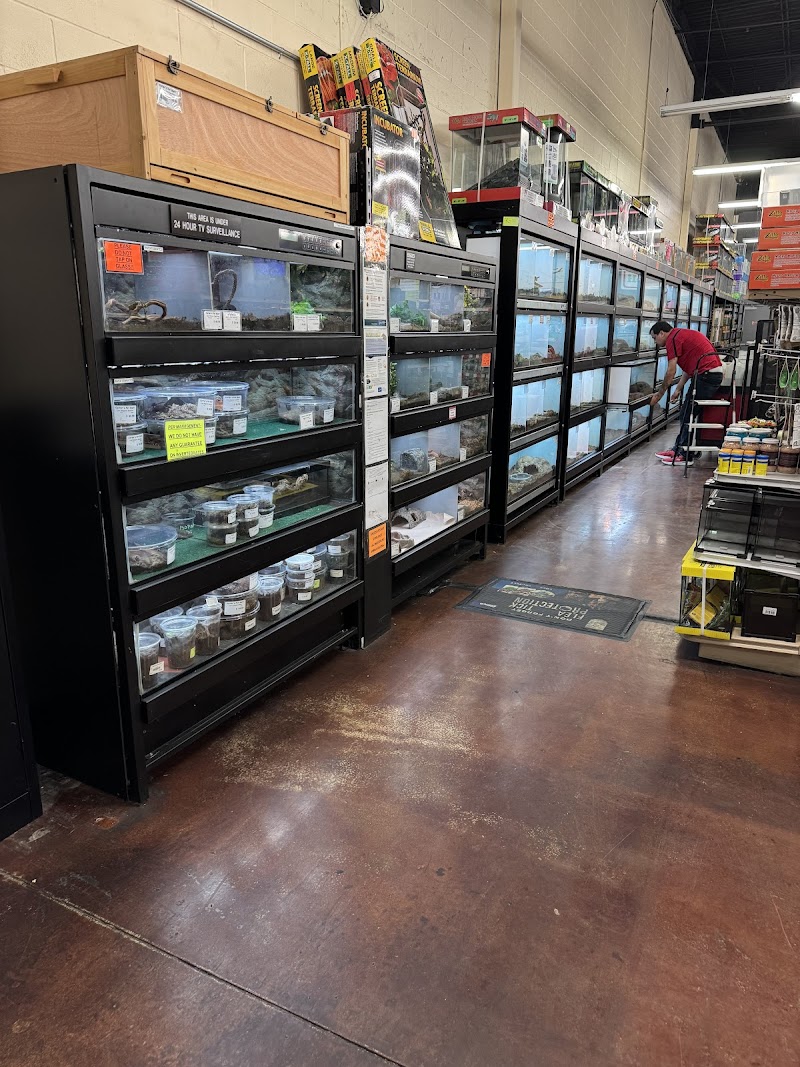 Carter's Pet Mart Inc - Photo 4