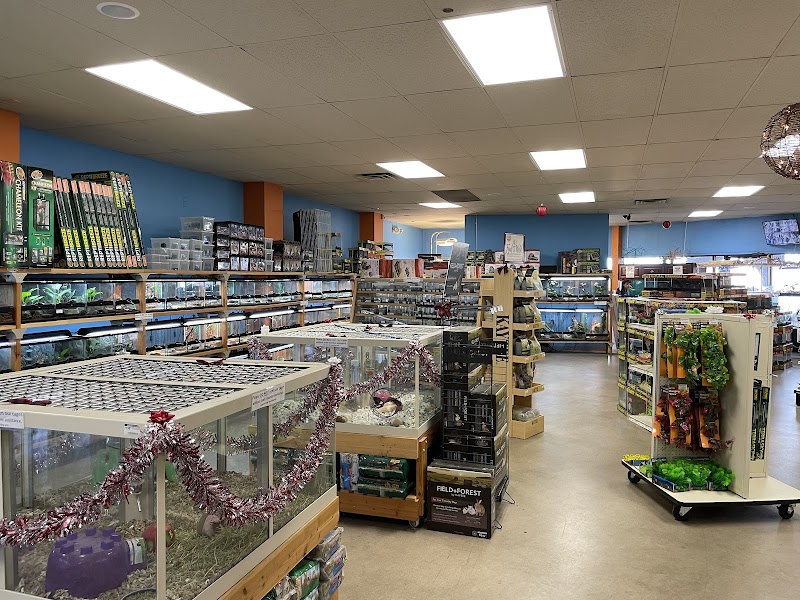 Nature Box Pet Emporium - Photo 2