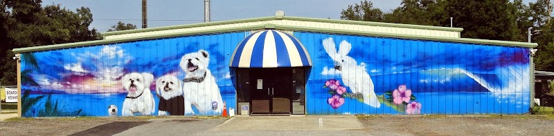 Barney's Pet World - Photo 1