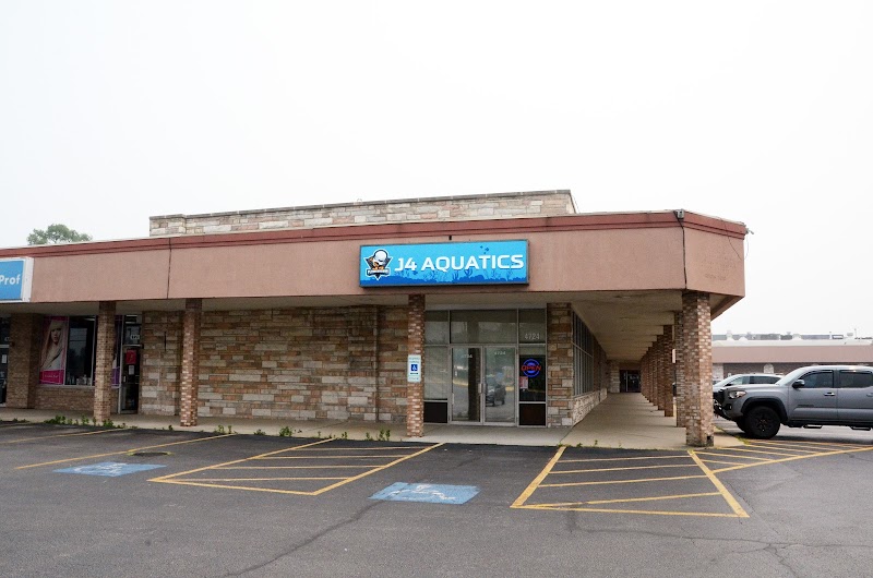 J4 AQUATICS - Photo 1