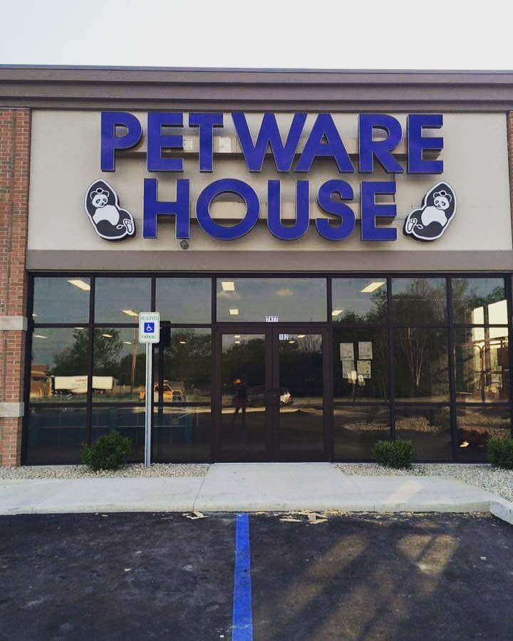 Petware House - Photo 1