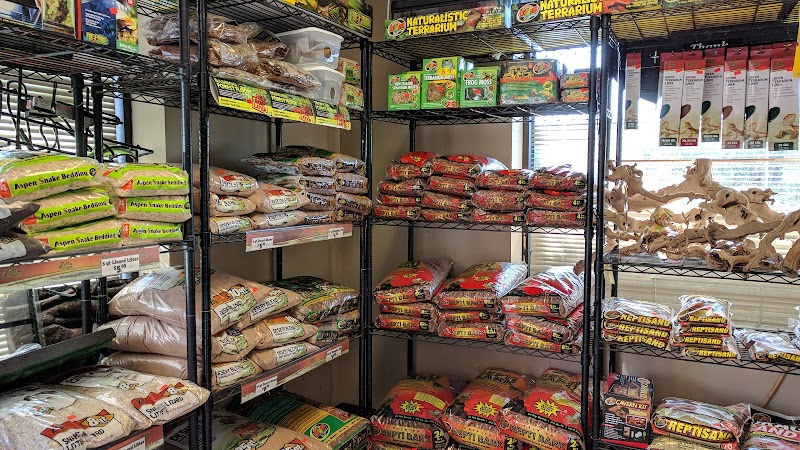 Tails & Scales Pet Shop - Photo 5