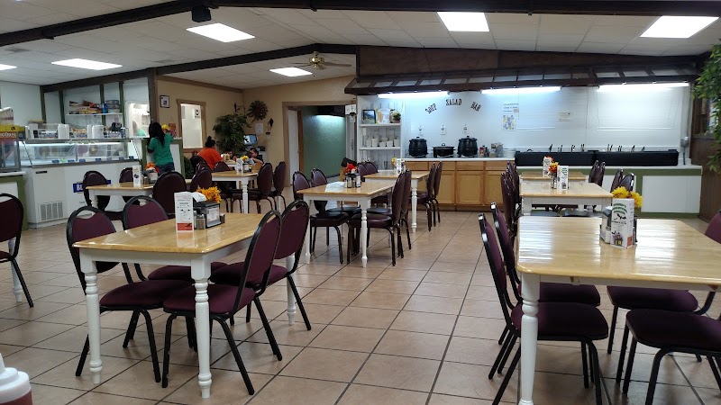 Ward's Garden Center & Cafe - Photo 2