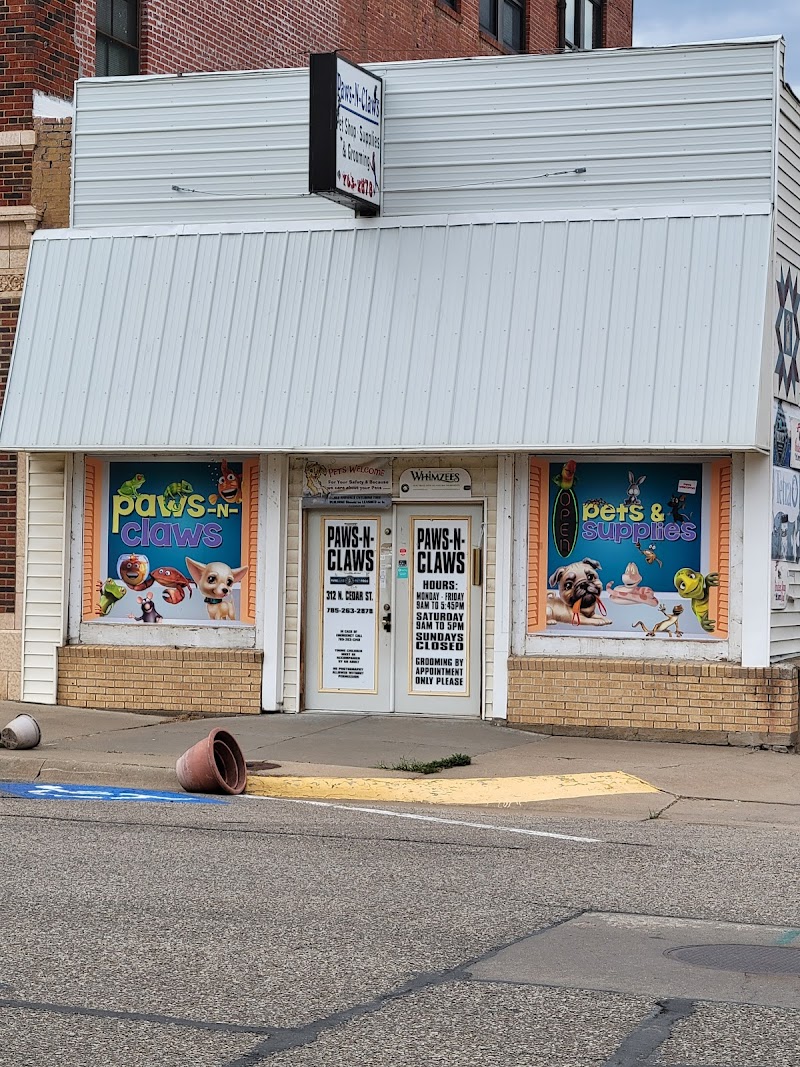 Paws-N-Claws Pet Shop - Photo 1
