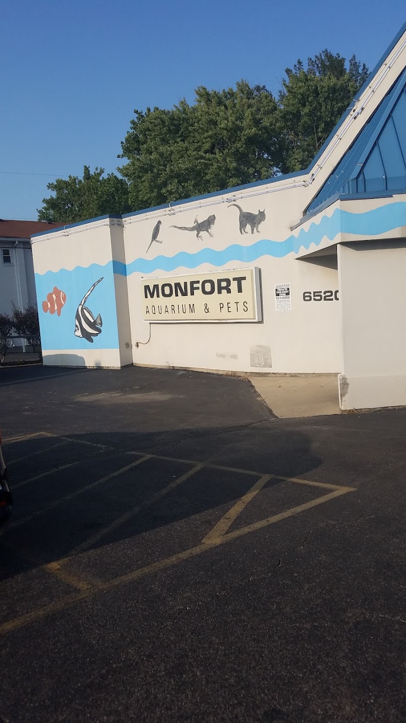 Monfort Aquarium & Pet - Photo 1